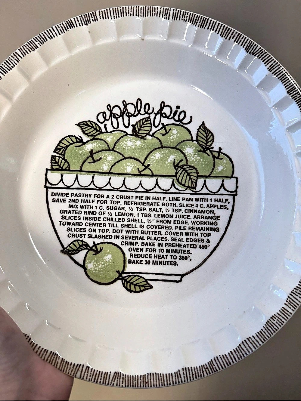 ROYAL CHINA JEANNETTE Vintage Apple Pie Recipe Plate USA Retro Bakeware